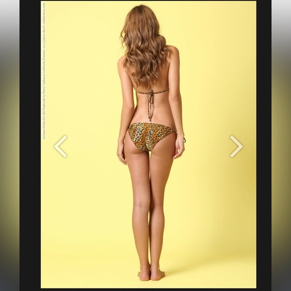 🔥 KERRY CUSHMAN GORGEOUS BIKINI!🔥 - Picture 4 of 11